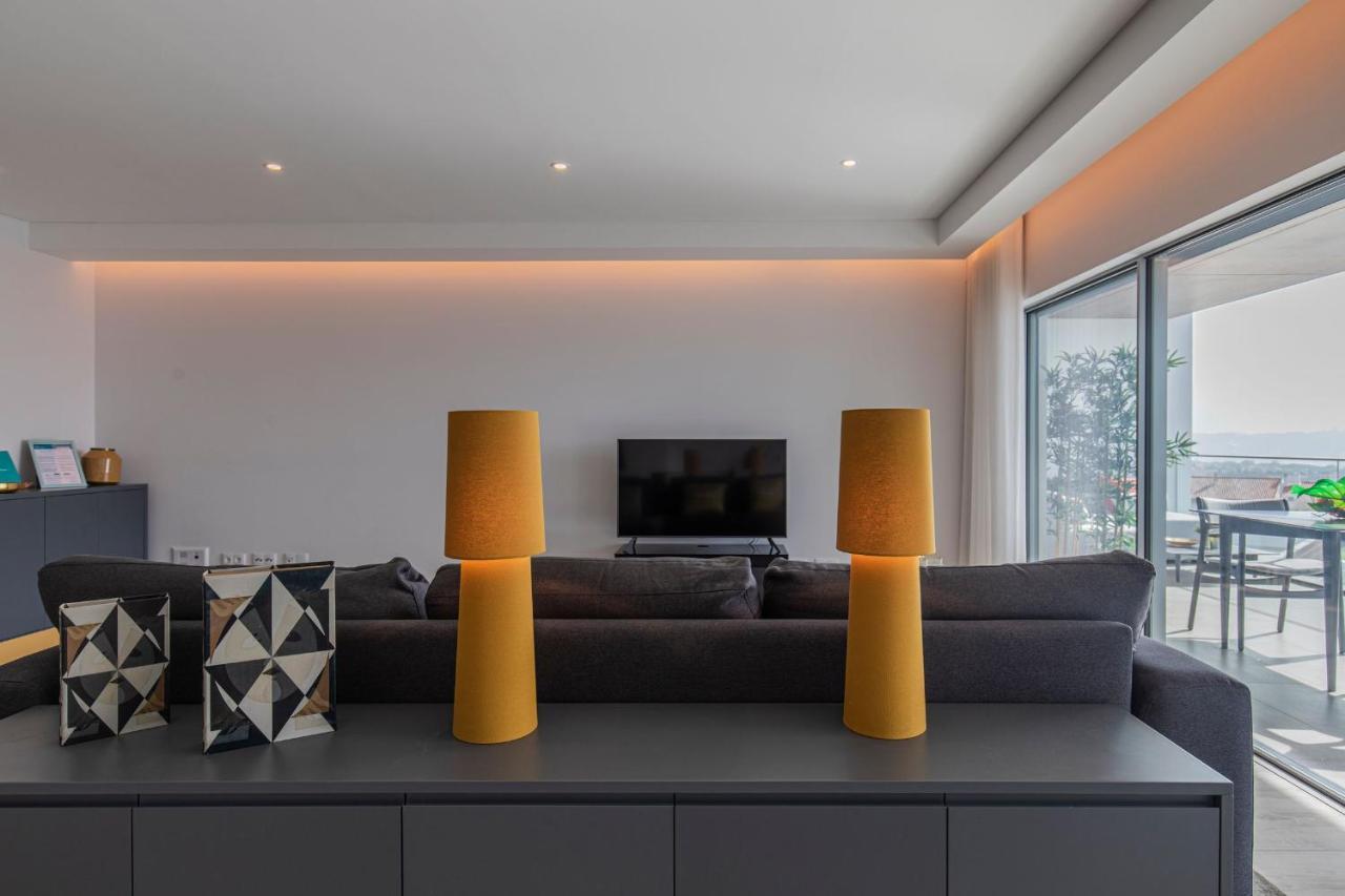 Modern & Charming Apartment W/Pool By Lovelystay Alges Exterior photo